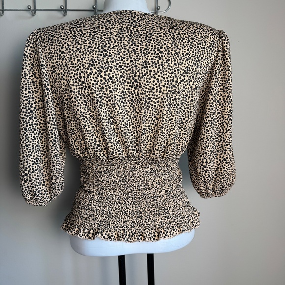 Revamped‎ Women's Leopard Print Half Sleeve Shirred Crop Top Medium V-Neck Tie - Picture 7 of 13